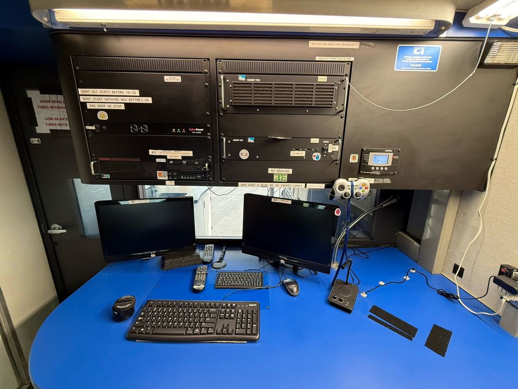 Used 2010 Chevrolet Express 3500 w/ Ambulance Package image 19