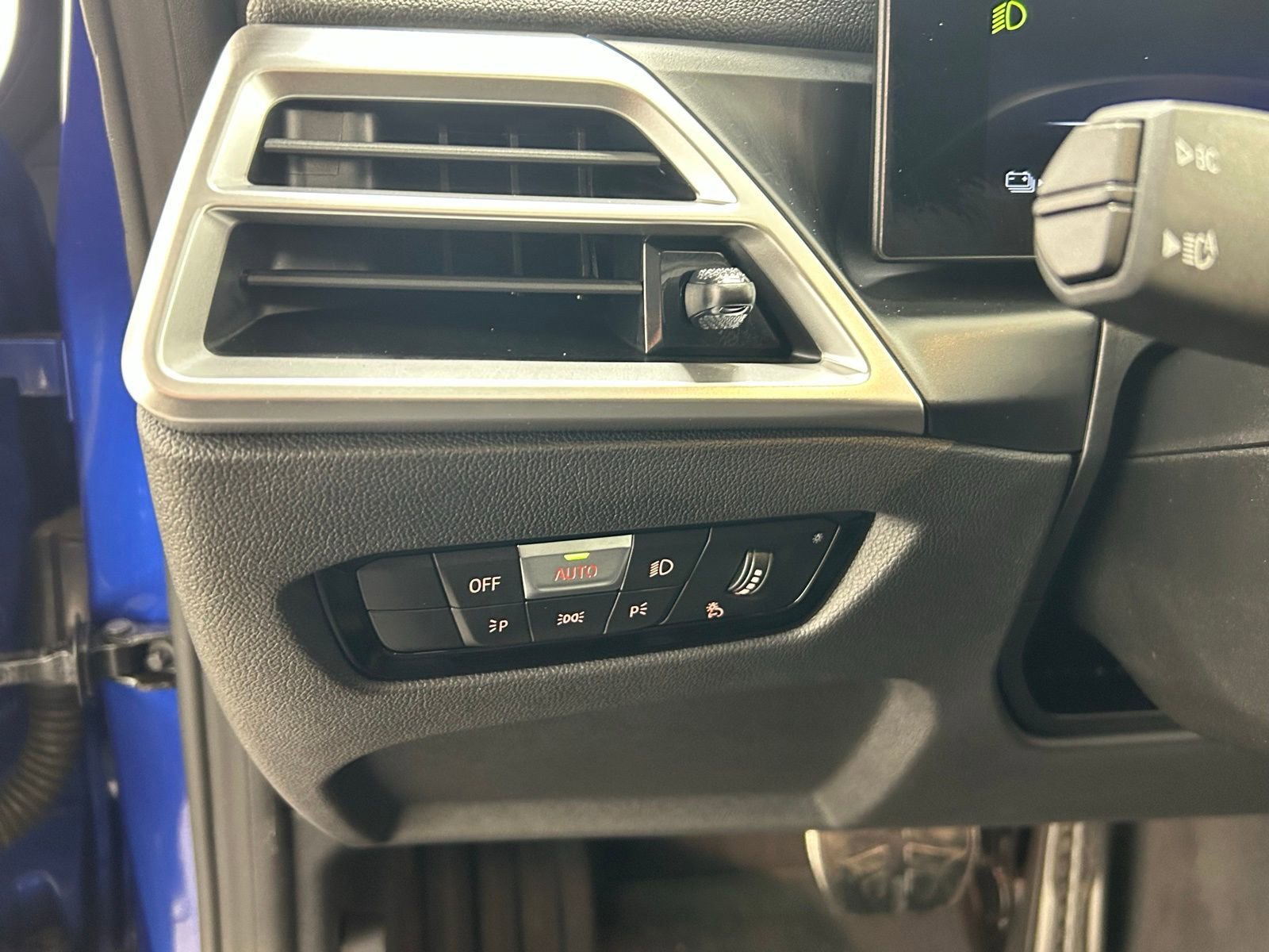 Used 2025 BMW i4 xDrive40i image 28