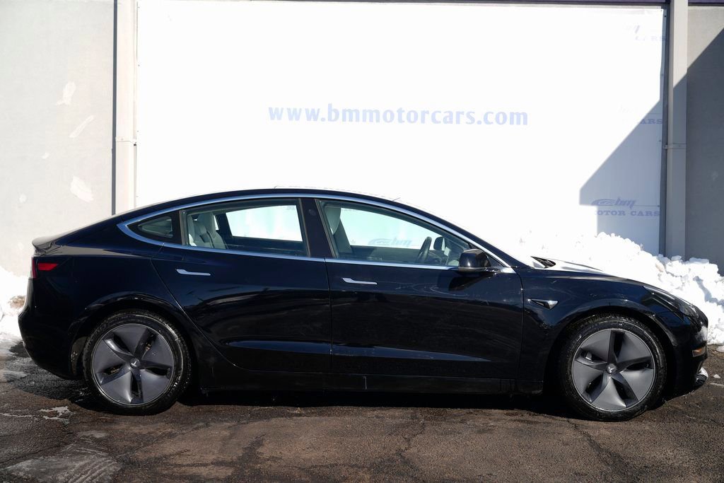 Used 2018 Tesla Model 3 Performance image 7