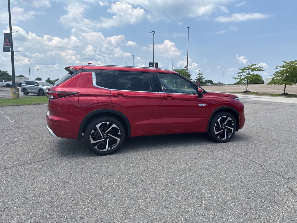New 2025 Mitsubishi Outlander SEL image 5