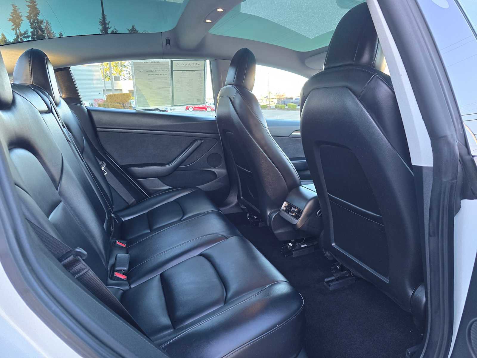 Used 2023 Tesla Model 3 Standard Range image 12