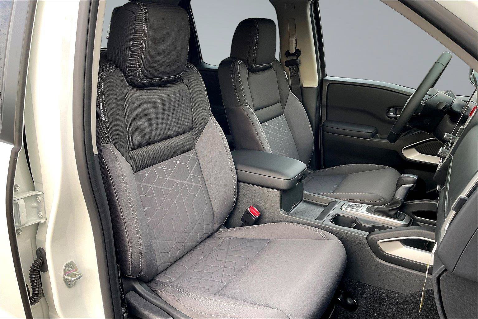 New 2026 Nissan Frontier SV w/ SV Convenience Package AWD/4WD image 8