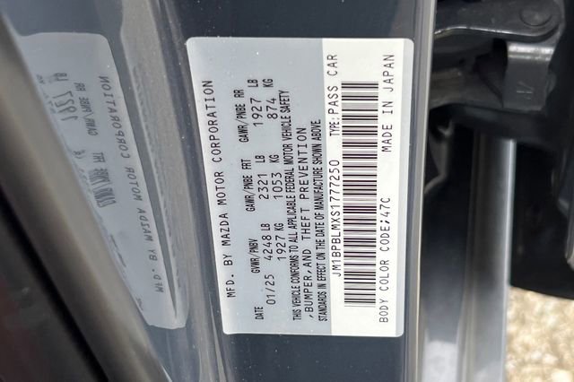 Certified 2025 MAZDA MAZDA3 Carbon image 32