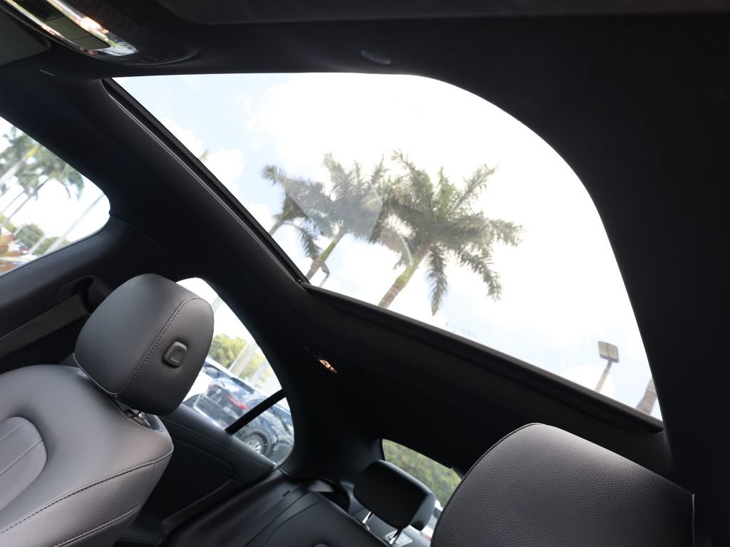 Used 2024 Mercedes-Benz CLA 250 image 16
