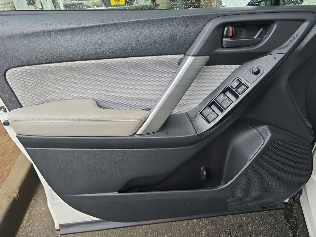 Used 2018 Subaru Forester 2.5i Premium image 24