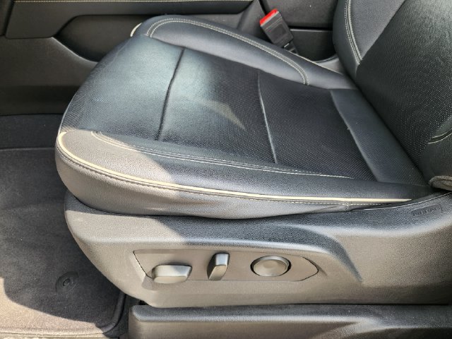 Used 2023 Chevrolet Suburban Premier AWD/4WD image 21