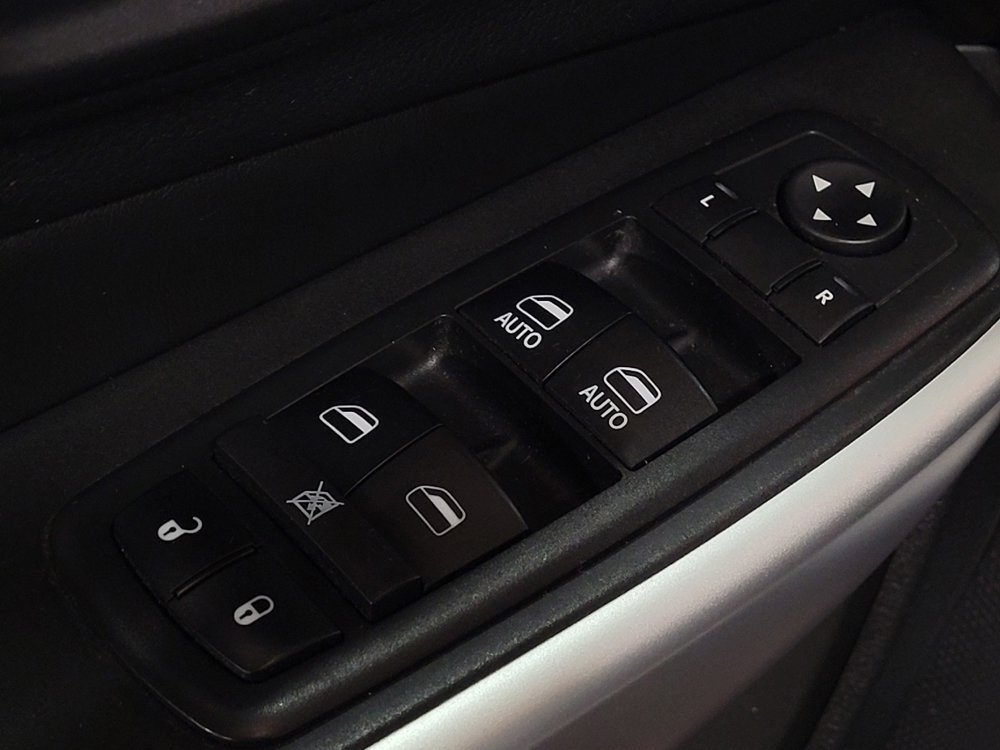 Used 2018 Jeep Cherokee Latitude Plus image 27