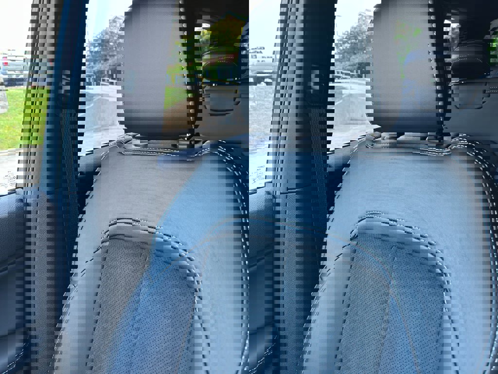 New 2025 Jeep Grand Cherokee L Altitude image 23