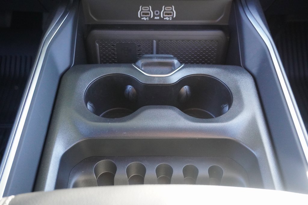 New 2026 RAM 1500 4x4 Crew Cab image 17