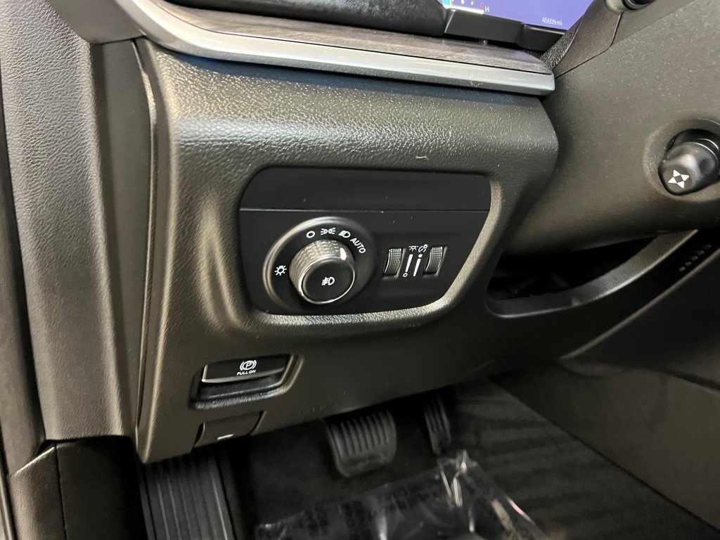 Used 2021 Jeep Grand Cherokee L Overland image 34