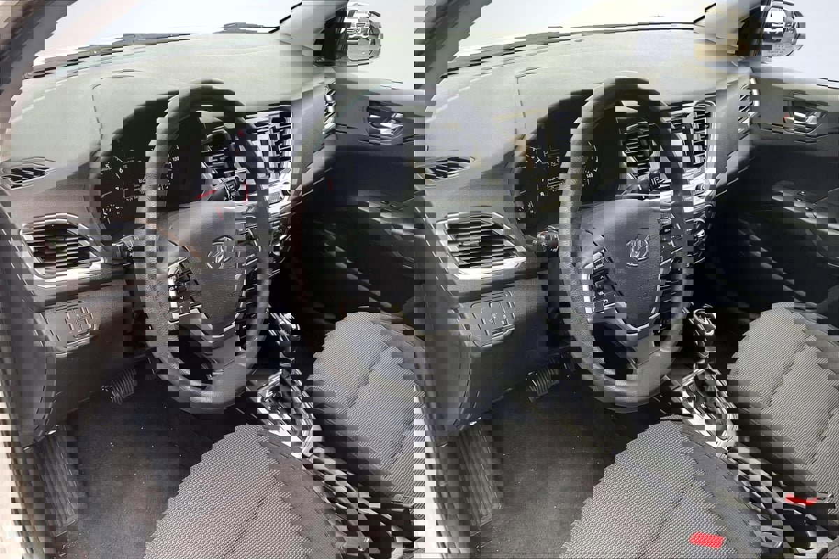 Used 2021 Hyundai Accent SE image 14