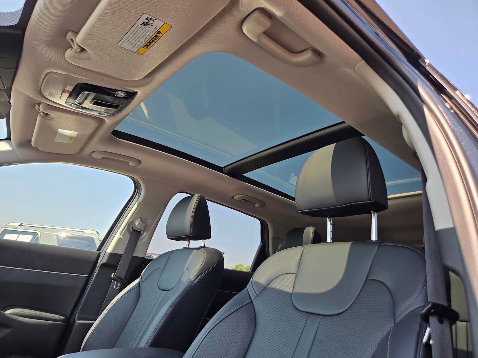 Used 2025 Kia Sorento EX w/ EX Panoramic Sunroof Package AWD/4WD image 24