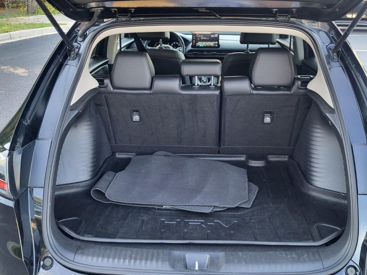 Certified 2024 Honda HR-V EX-L image 4