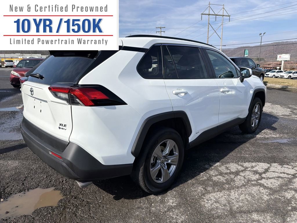 Used 2025 Toyota RAV4 XLE image 6