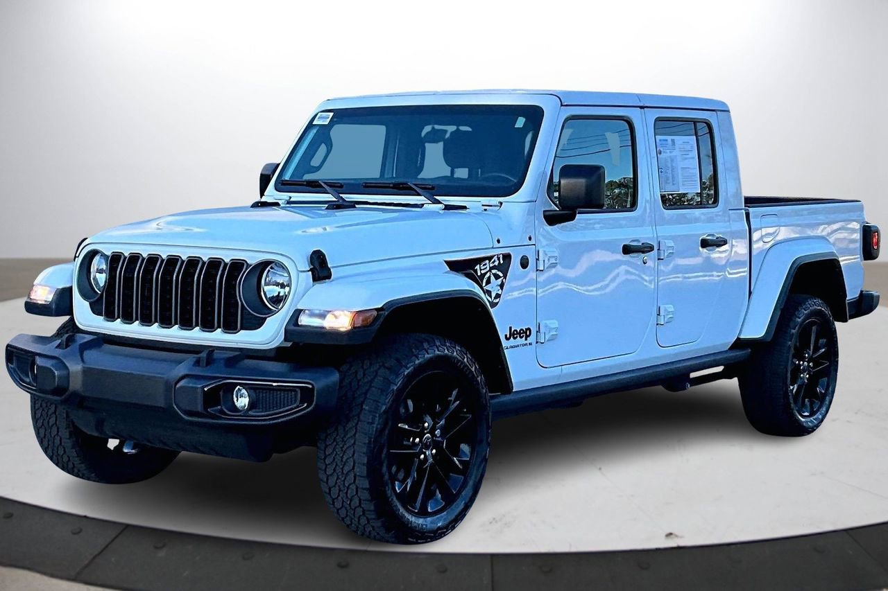 Certified 2025 Jeep Gladiator Sport image 4