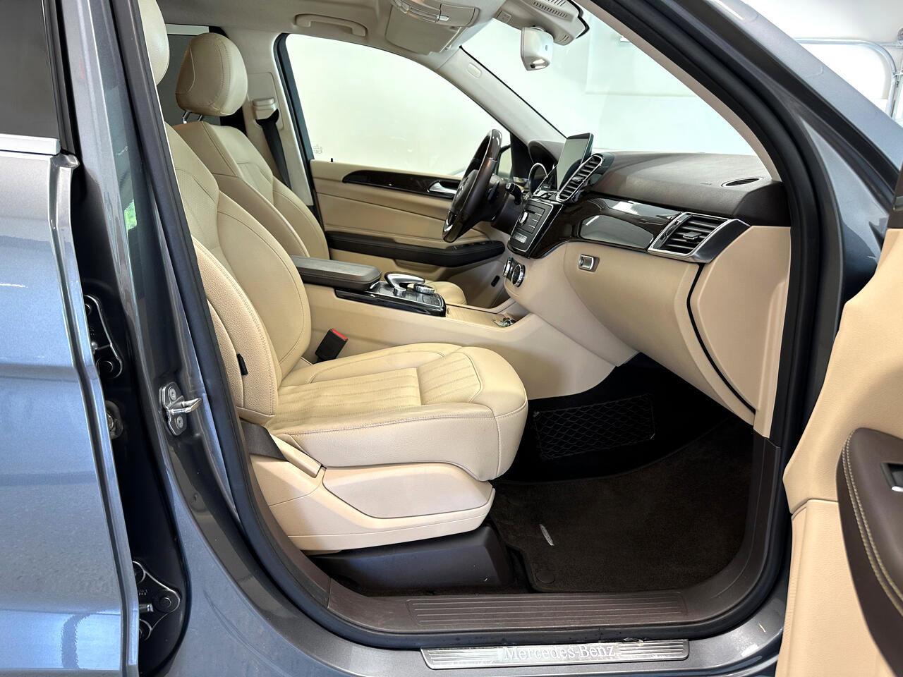 Used 2018 Mercedes-Benz GLE 350 4MATIC image 23