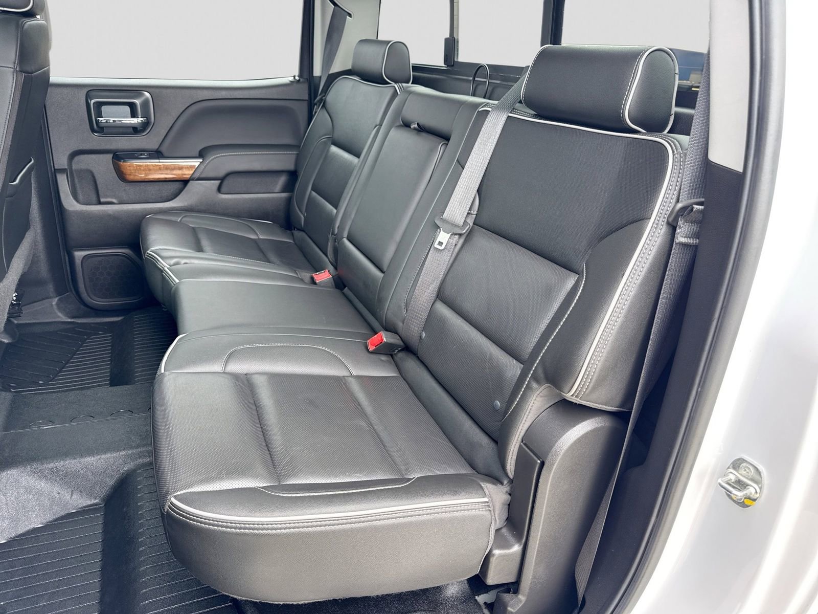 Used 2019 Chevrolet Silverado 2500 High Country image 20