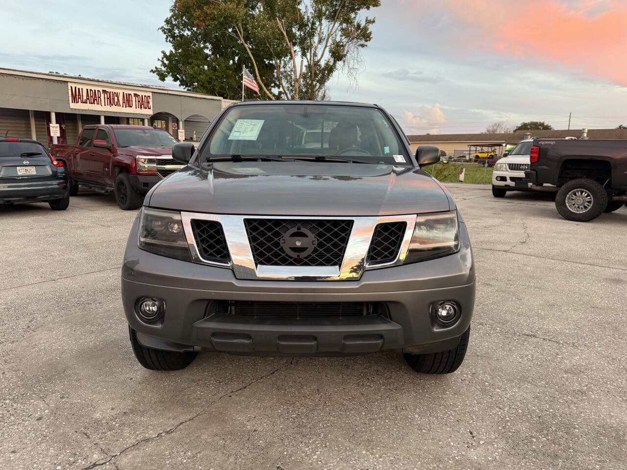 Used 2019 Nissan Frontier SV image 7
