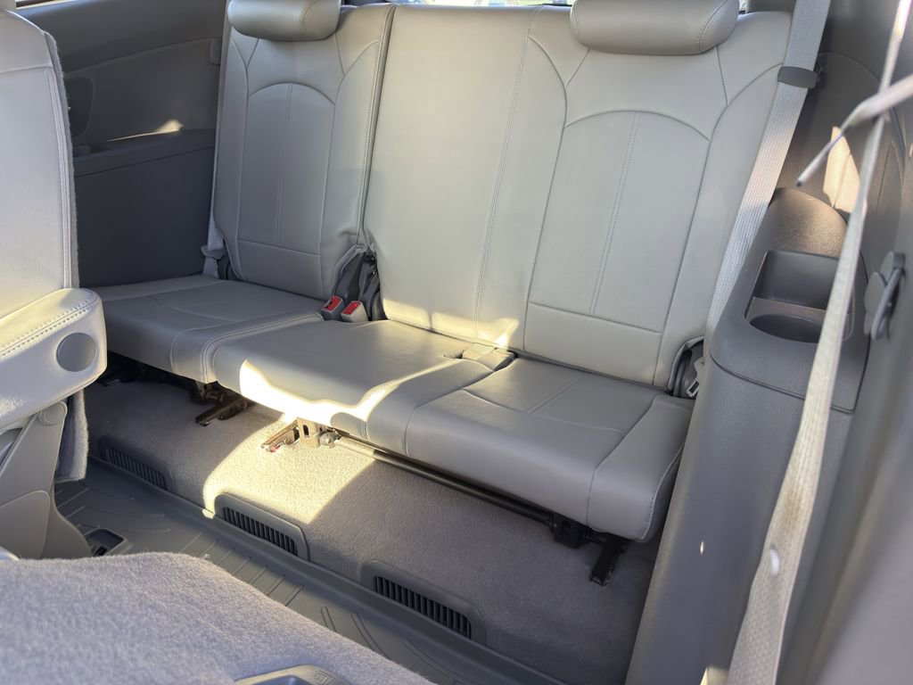 Used 2014 Chevrolet Traverse LT image 14