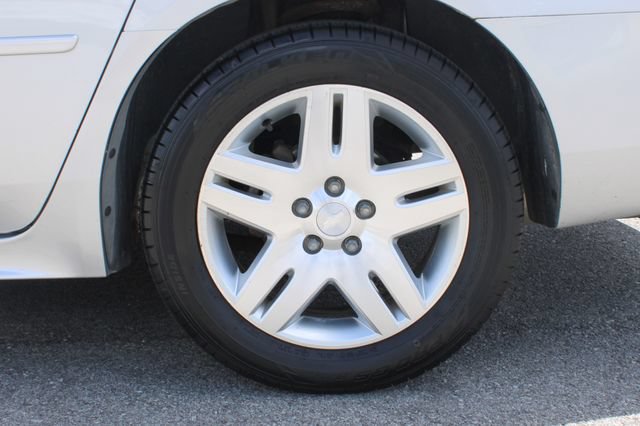 Used 2013 Chevrolet Impala LT w/ LT Sunroof Package FWD image 29