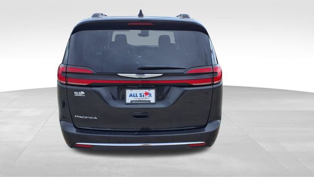 Used 2022 Chrysler Pacifica Touring-L image 7