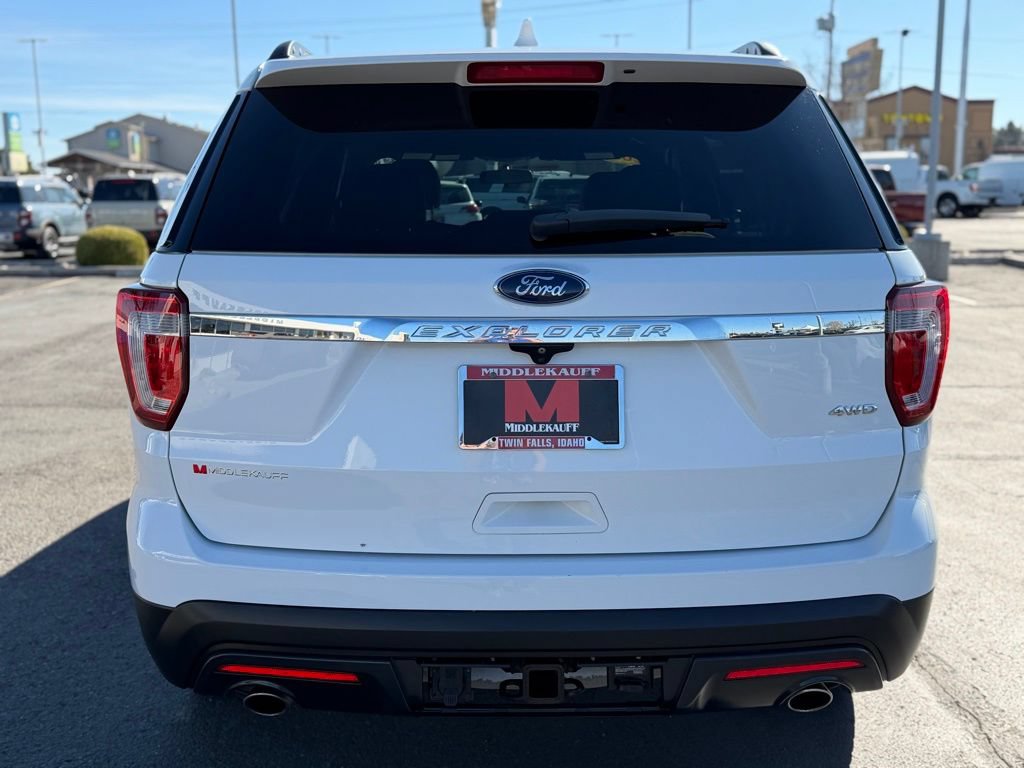 Used 2017 Ford Explorer 4WD image 3