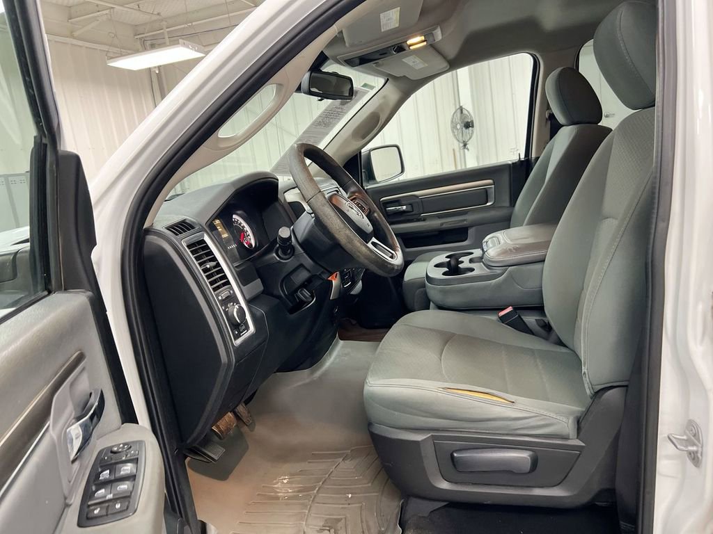 Used 2016 RAM 1500 Classic SLT AWD/4WD image 18