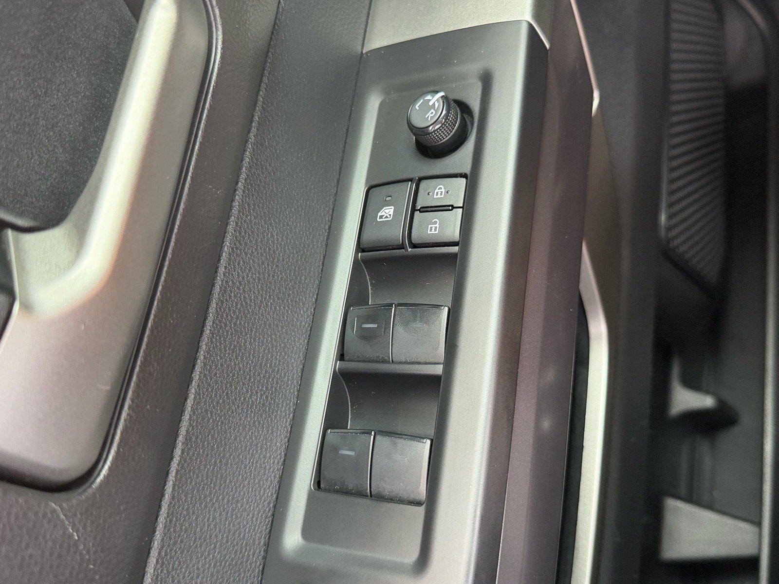 Used 2023 Toyota Tundra SR5 w/ TRD Sport Package AWD/4WD image 33