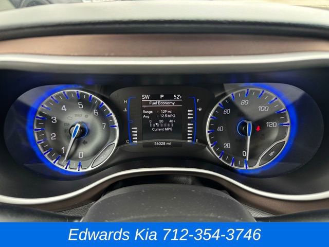 Used 2023 Chrysler Voyager LX image 27