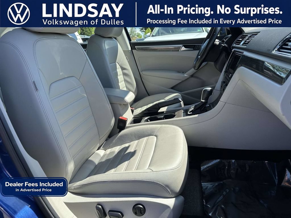 Used 2017 Volkswagen Passat 1.8T SEL Premium FWD image 12