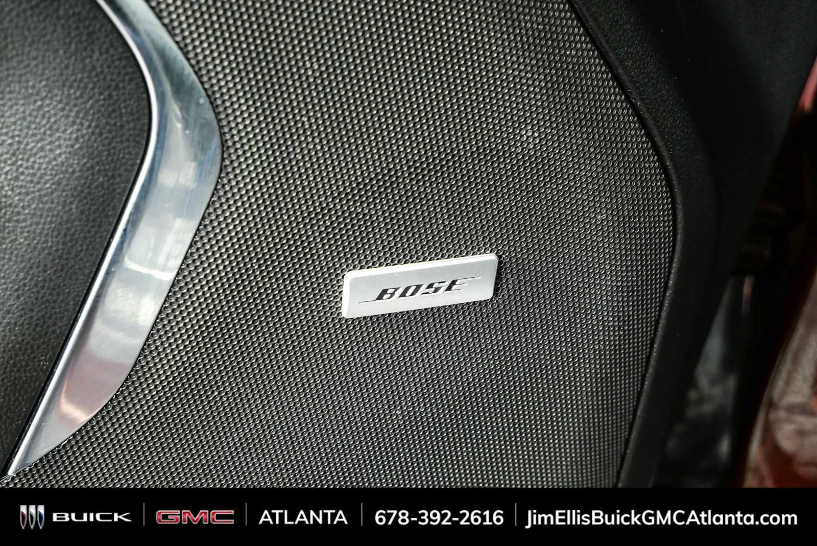 Used 2023 GMC Yukon XL SLT AWD/4WD image 13
