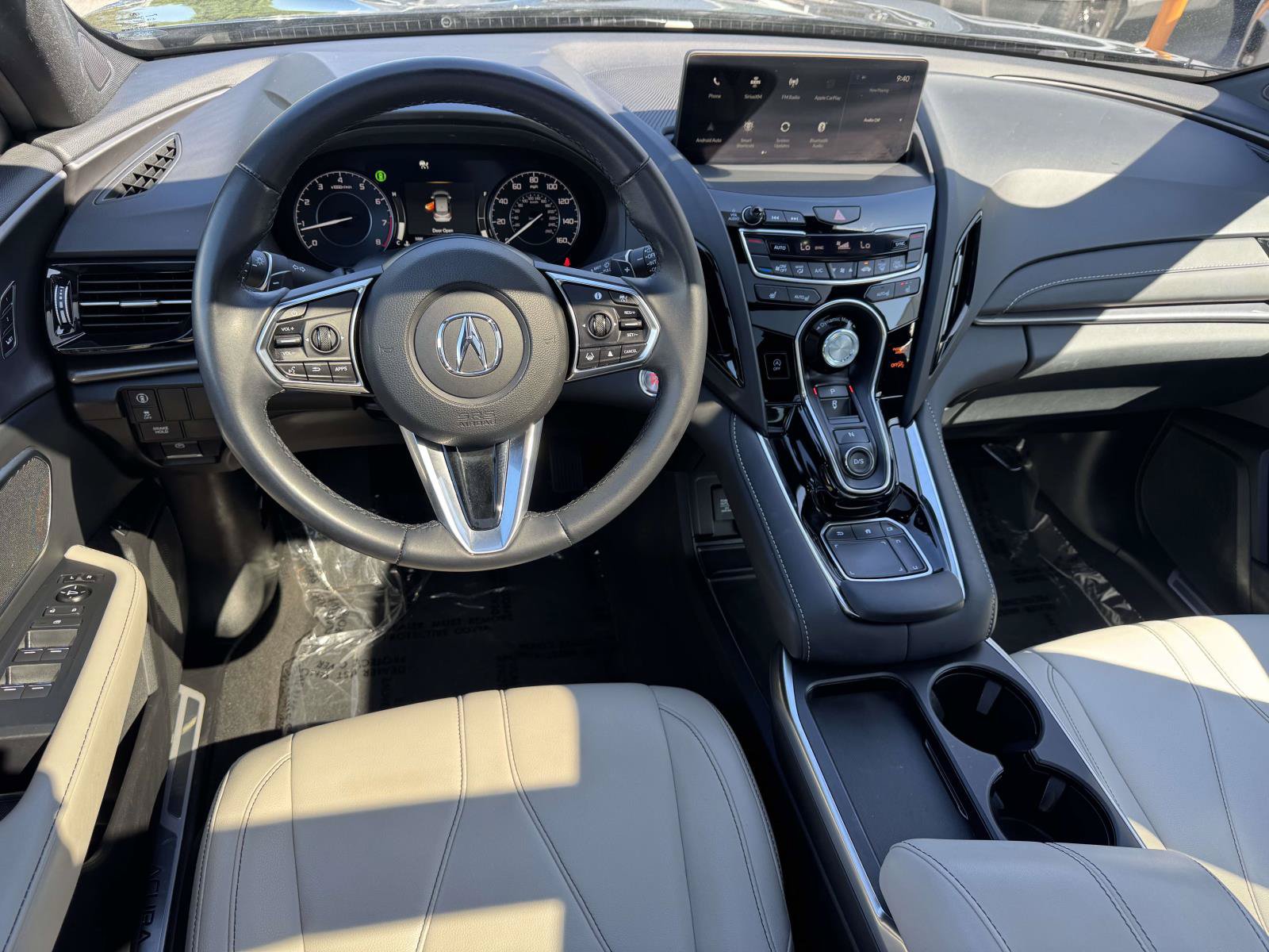 Used 2025 Acura RDX SH-AWD image 2