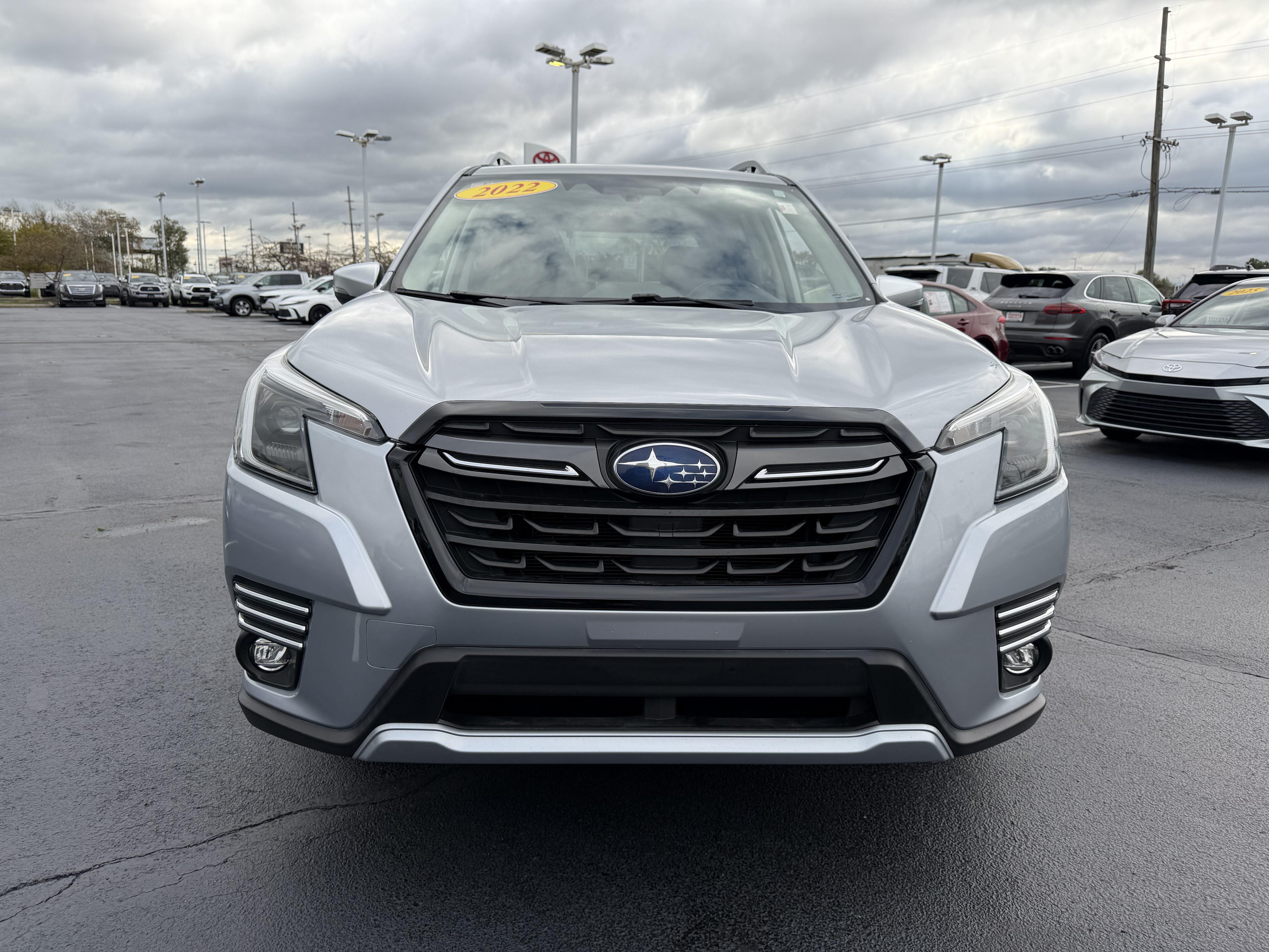 Used 2022 Subaru Forester Touring AWD/4WD image 2