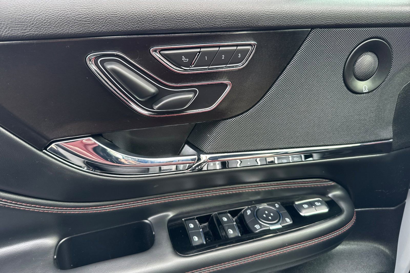 Certified 2025 Lincoln Corsair Grand Touring w/ Equipment Group 302A image 11