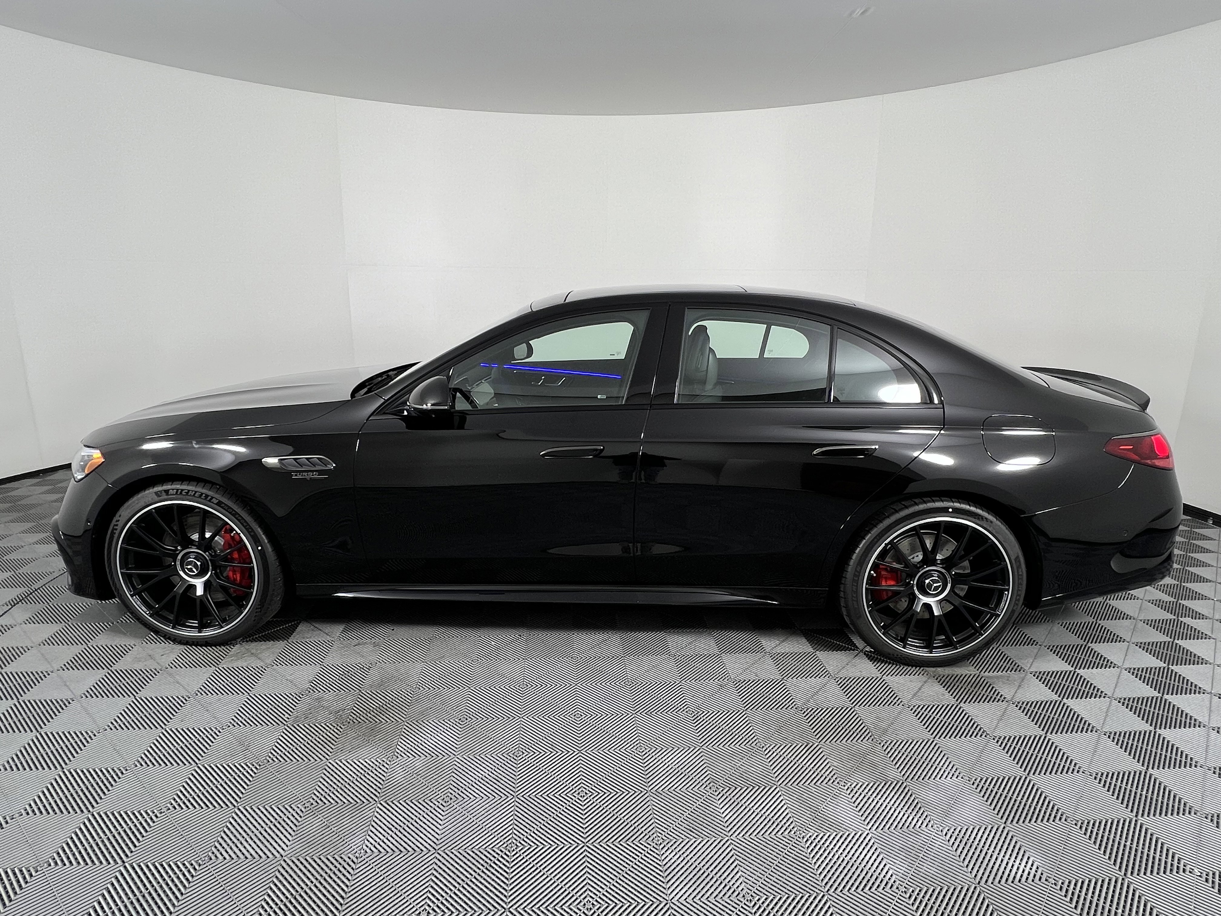 New 2026 Mercedes-Benz E 53 AMG e 4MATIC Sedan image 9