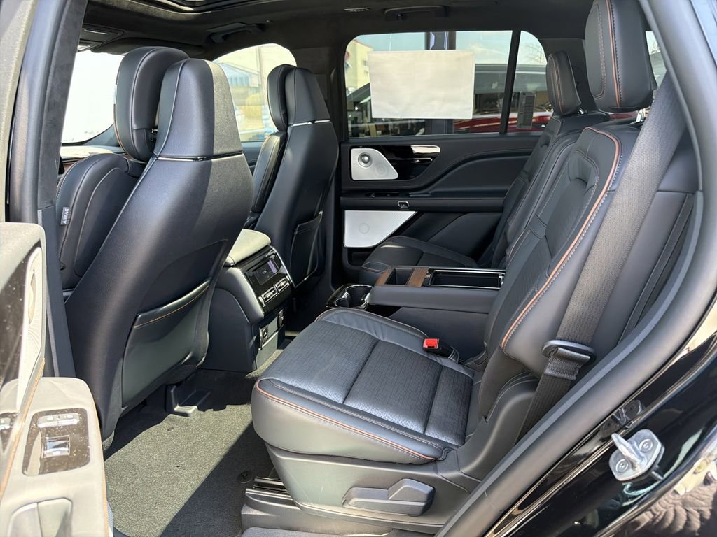New 2026 Lincoln Aviator Black Label image 6