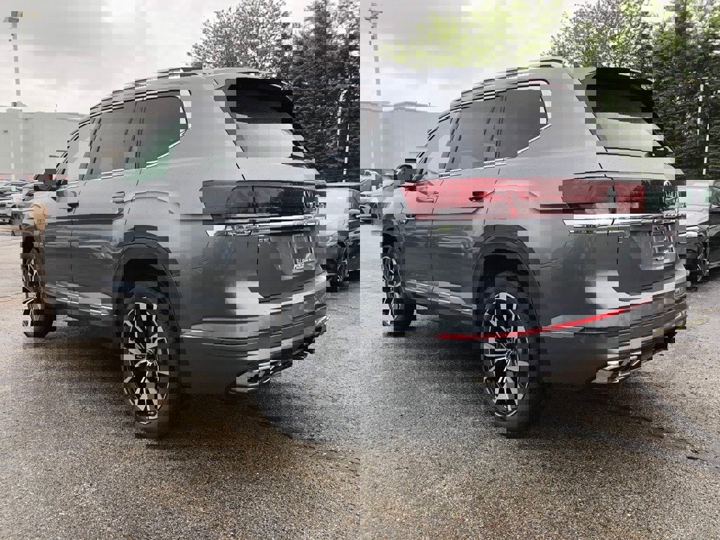 New 2025 Volkswagen Atlas SEL Premium R-Line image 4