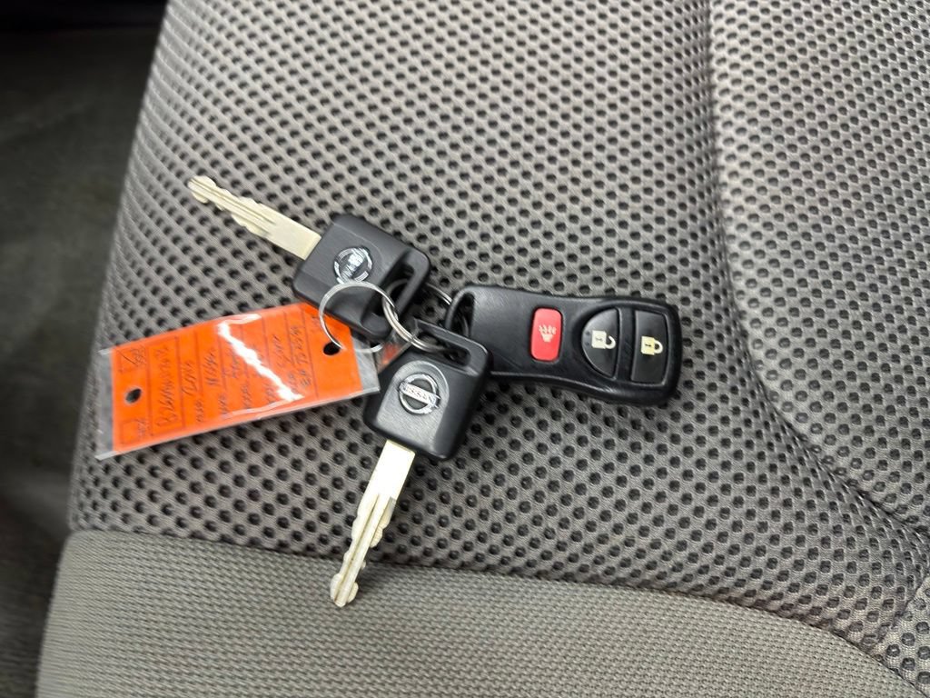 Used 2014 Nissan Frontier SV AWD/4WD image 28