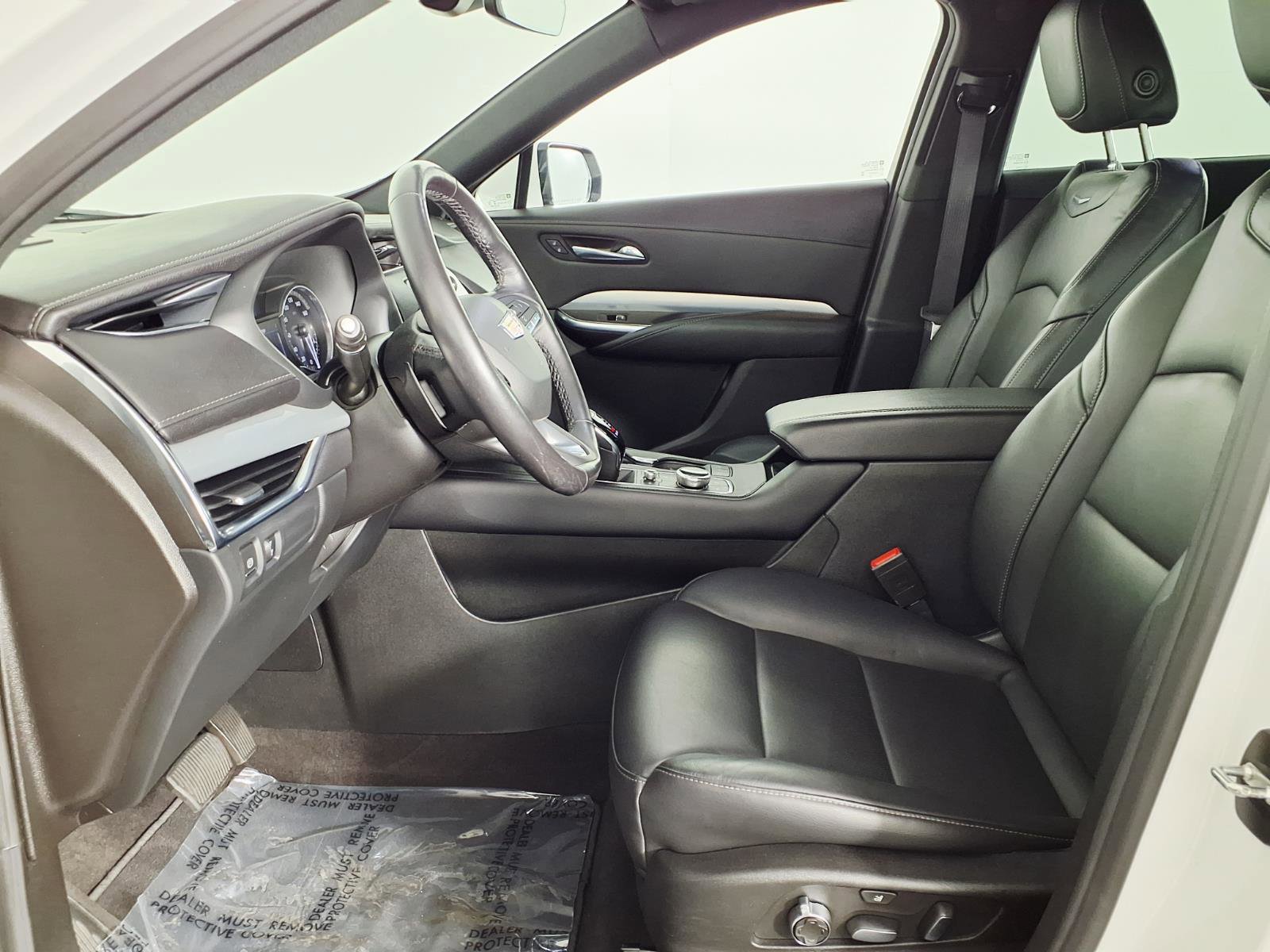 Used 2021 Cadillac XT4 Premium Luxury FWD image 17