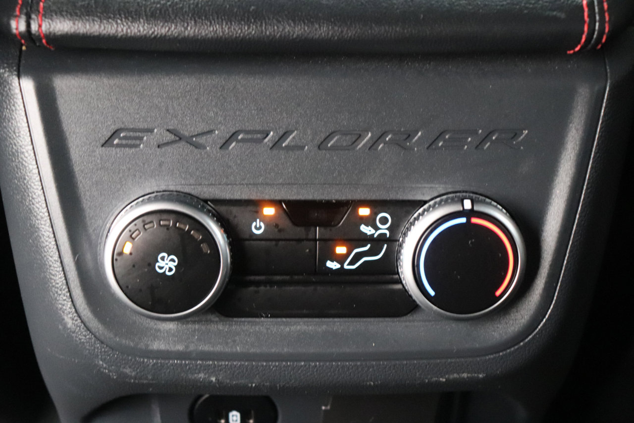 Used 2025 Ford Explorer ST-Line image 23