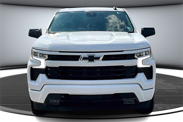 Used 2023 Chevrolet Silverado 1500 RST image 2