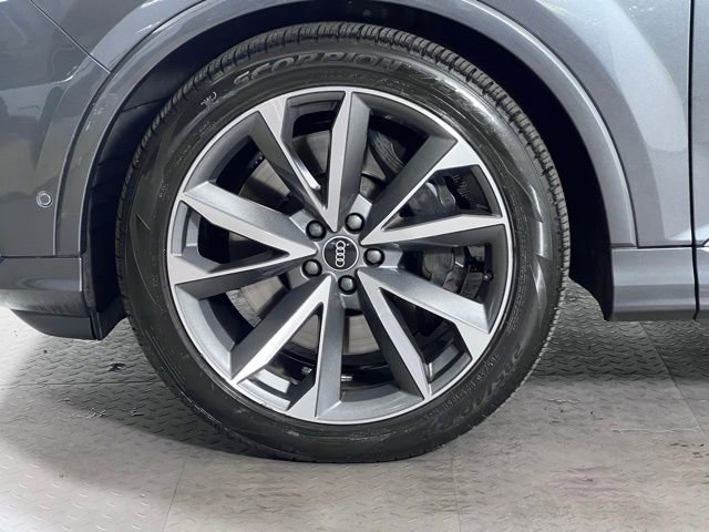 Used 2021 Audi SQ7 Premium Plus w/ Executive Package AWD/4WD image 4