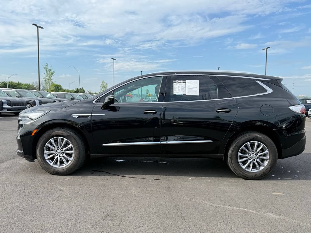 Used 2024 Buick Enclave Essence FWD image 8