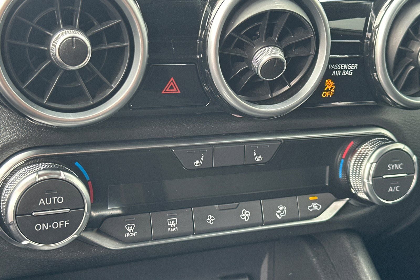 Used 2024 Nissan Sentra SR w/ Lighting Package FWD image 22