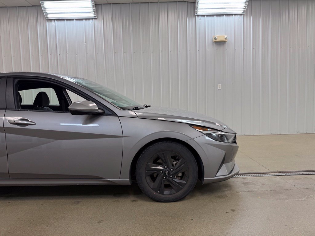 Used 2021 Hyundai Elantra SEL FWD image 4
