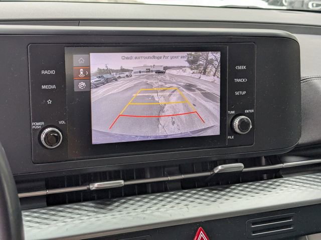 Used 2024 Kia Carnival LX image 20