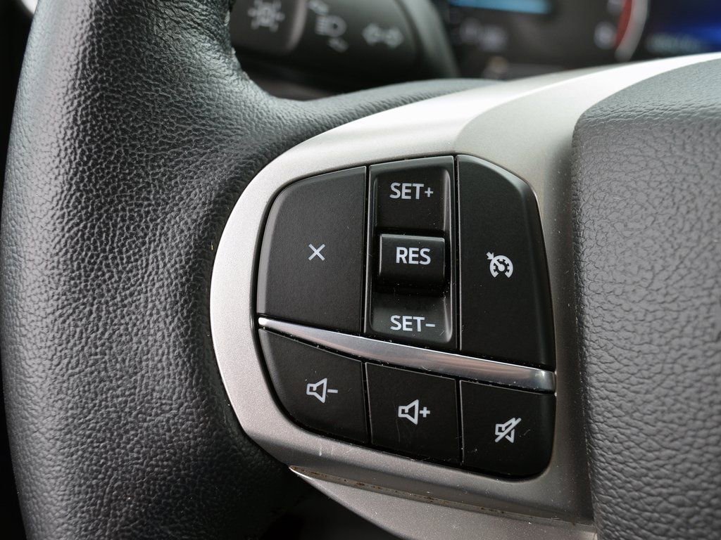 Used 2022 Ford Explorer XLT w/ Equipment Group 202A image 18