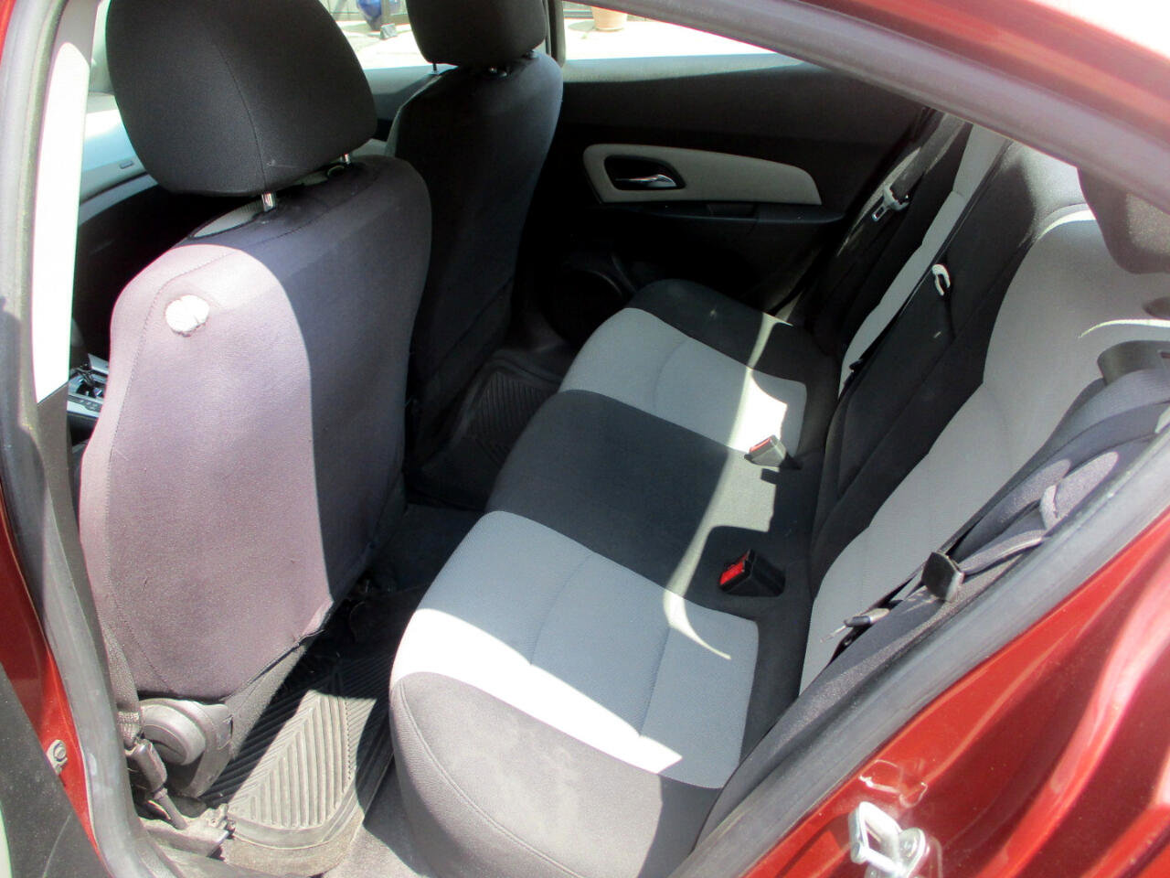 Used 2012 Chevrolet Cruze LS w/ Connectivity Package FWD image 8