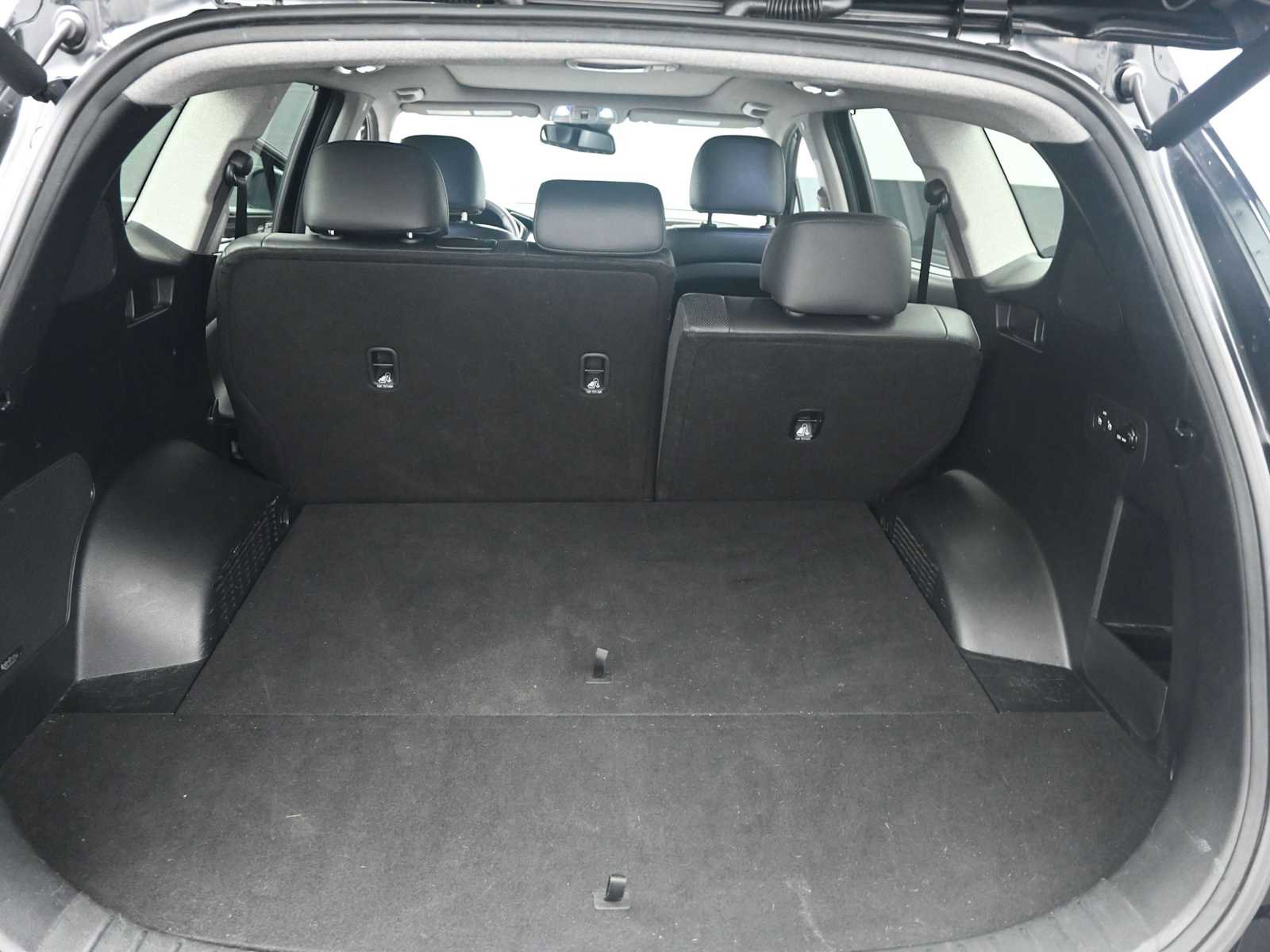 Used 2019 Hyundai Santa Fe Limited image 27