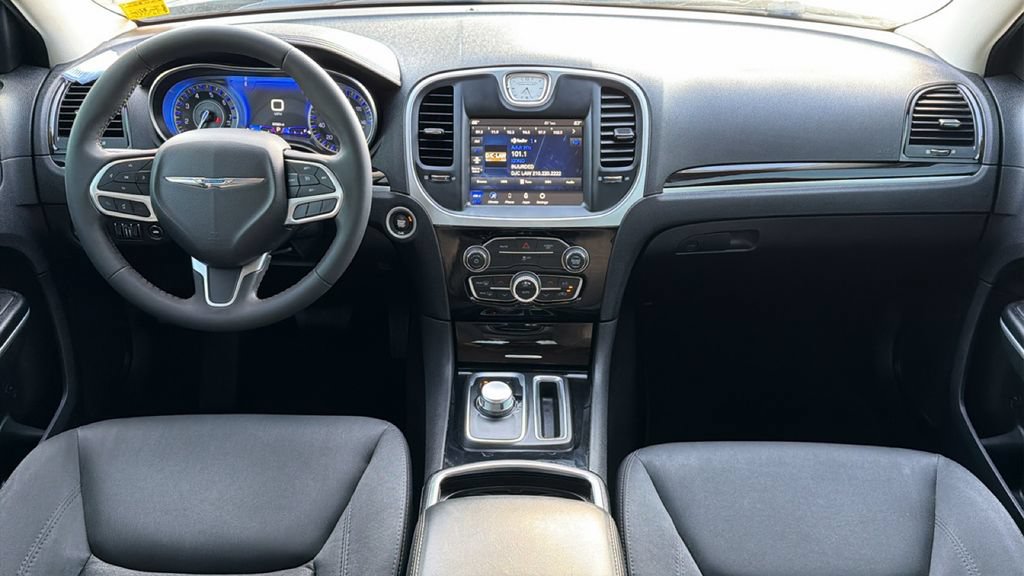 Used 2023 Chrysler 300 Touring w/ Sport Appearance Package RWD image 27